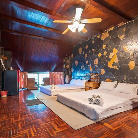 Blue Dream Guesthouse เชียงใหม่ ภายนอก รูปภาพ