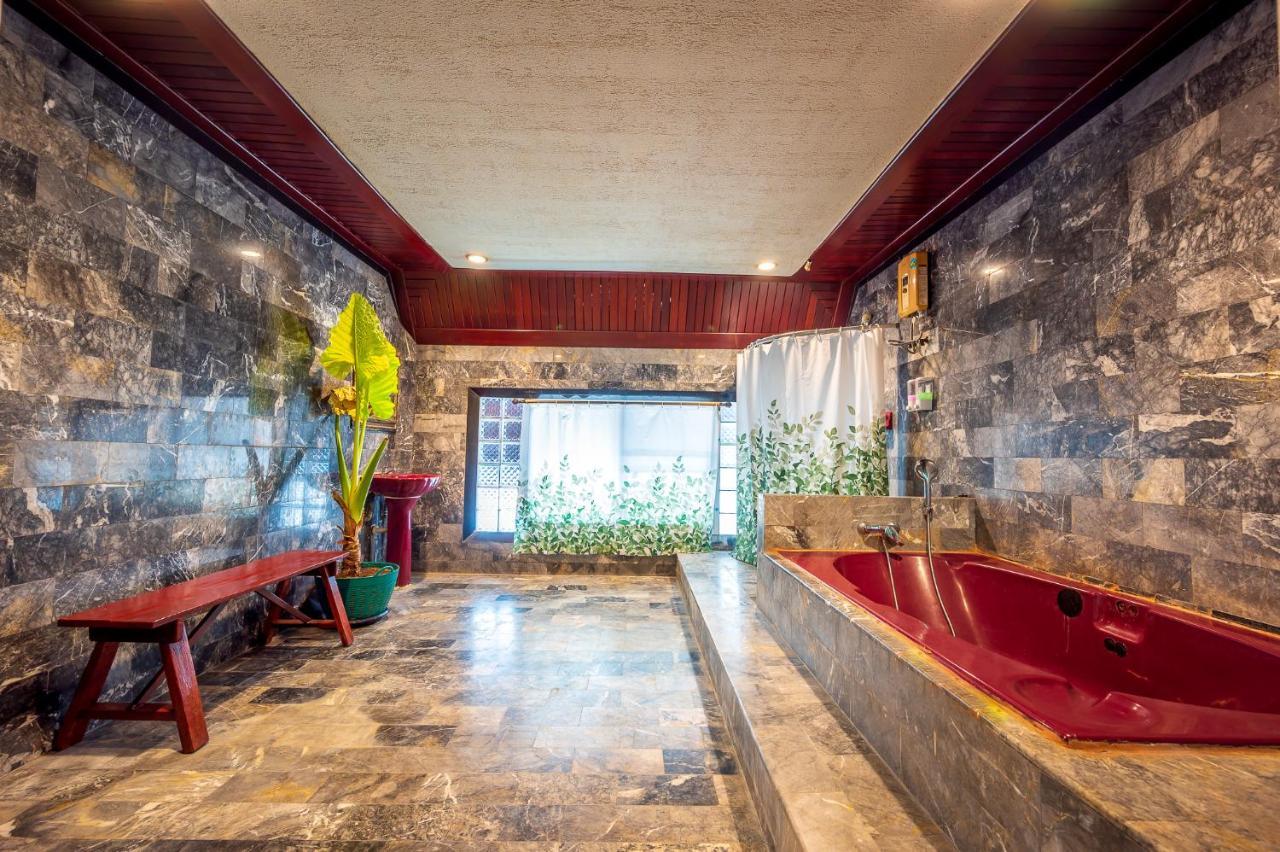 Blue Dream Guesthouse เชียงใหม่ ภายนอก รูปภาพ