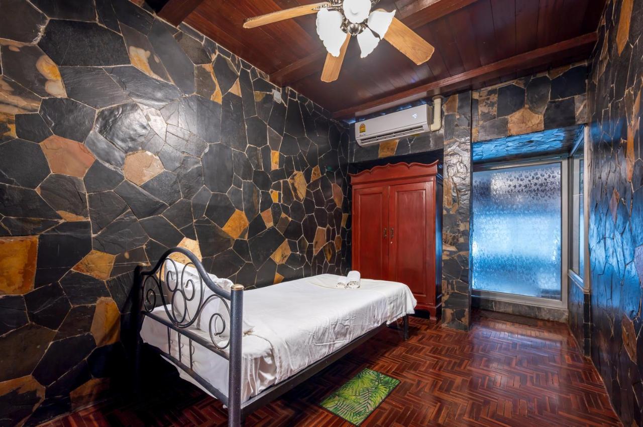Blue Dream Guesthouse เชียงใหม่ ภายนอก รูปภาพ