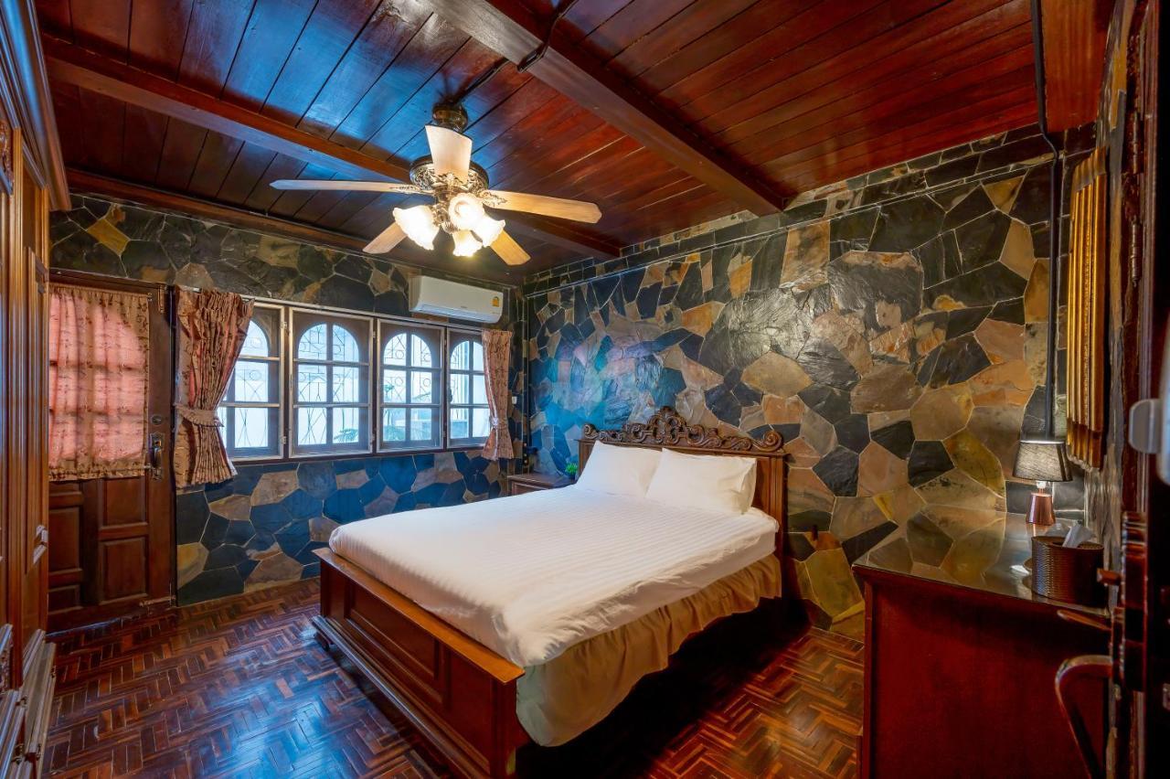 Blue Dream Guesthouse เชียงใหม่ ภายนอก รูปภาพ