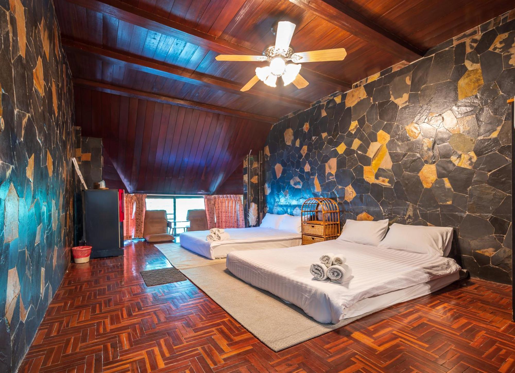 Blue Dream Guesthouse เชียงใหม่ ภายนอก รูปภาพ